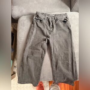 Levi's Gray Ankle & Cropped Jeans